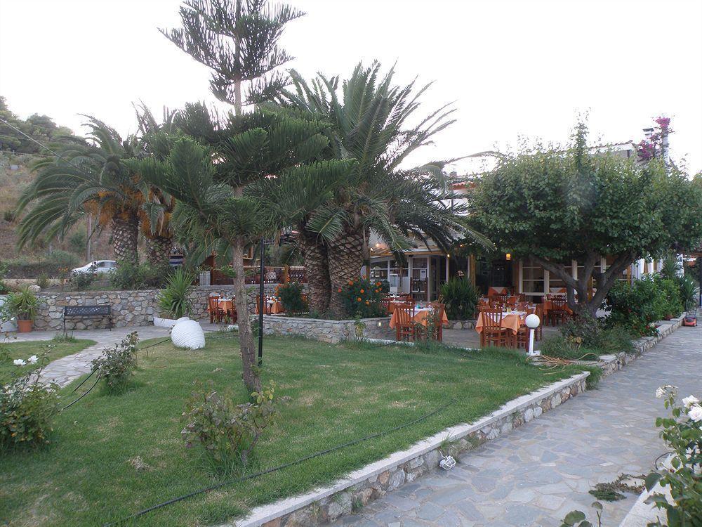 Vontzos Hotel Achladies  Exterior foto