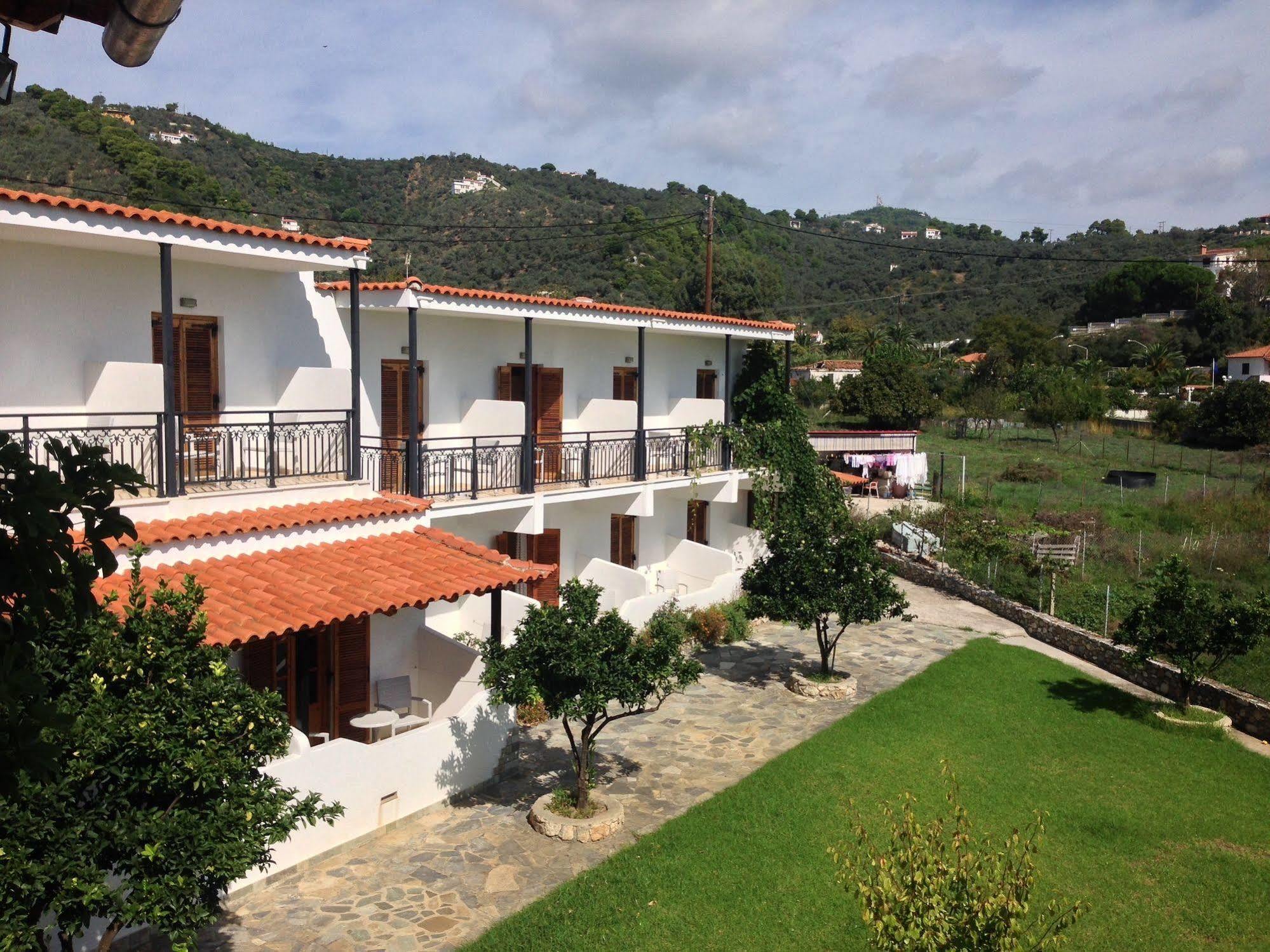 Vontzos Hotel Achladies  Exterior foto