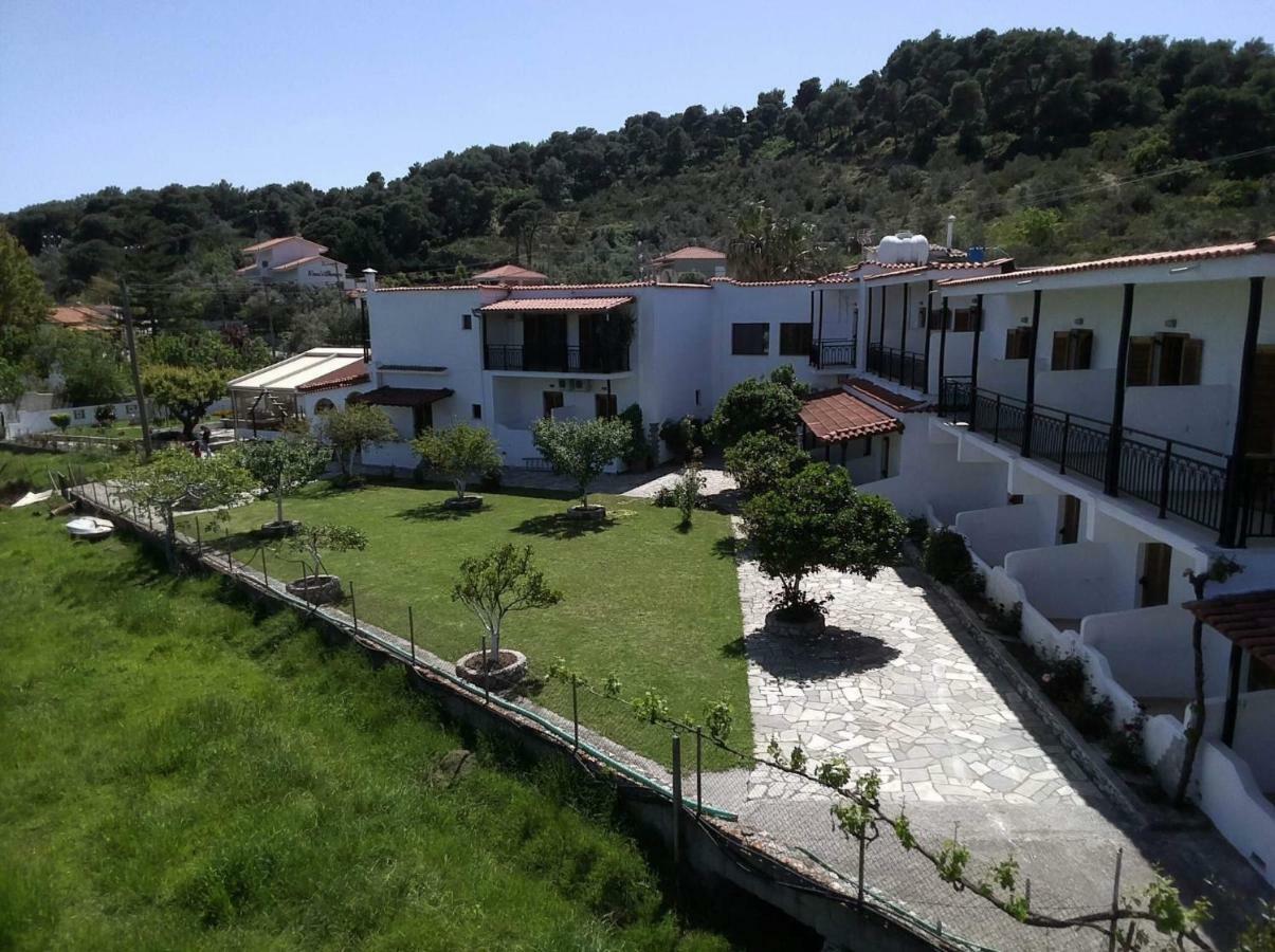 Vontzos Hotel Achladies  Exterior foto