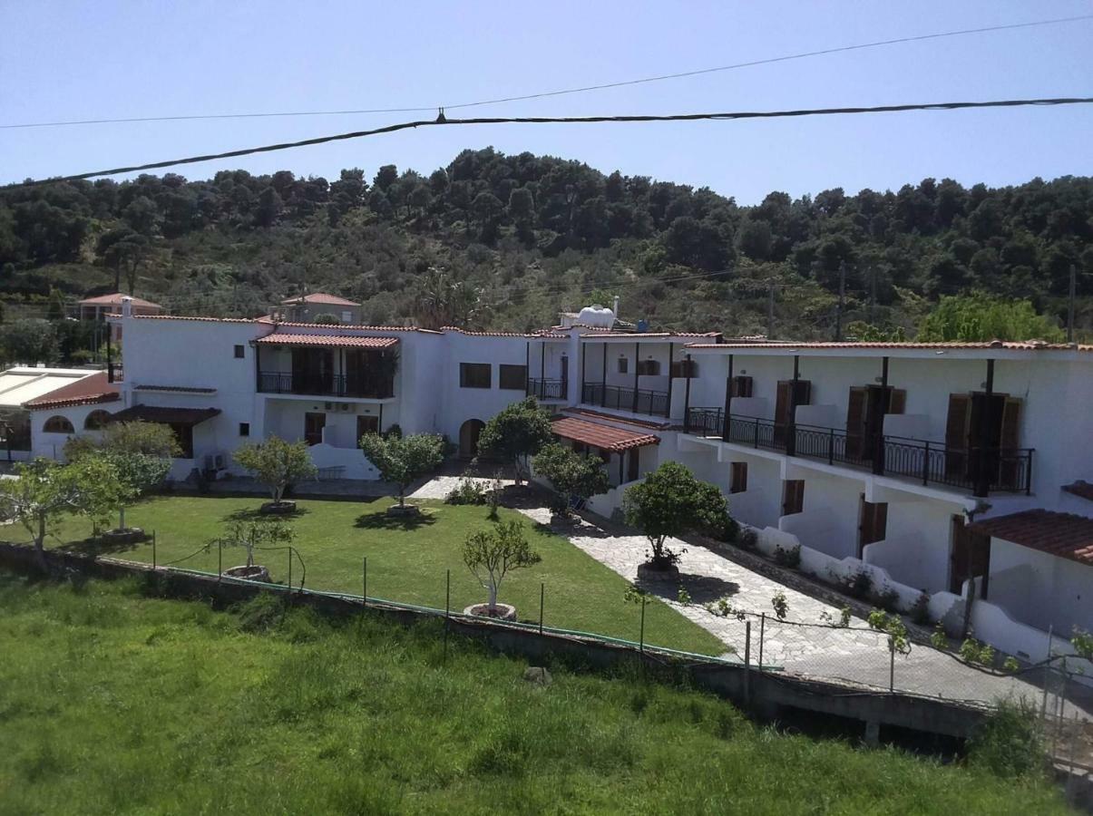 Vontzos Hotel Achladies  Exterior foto